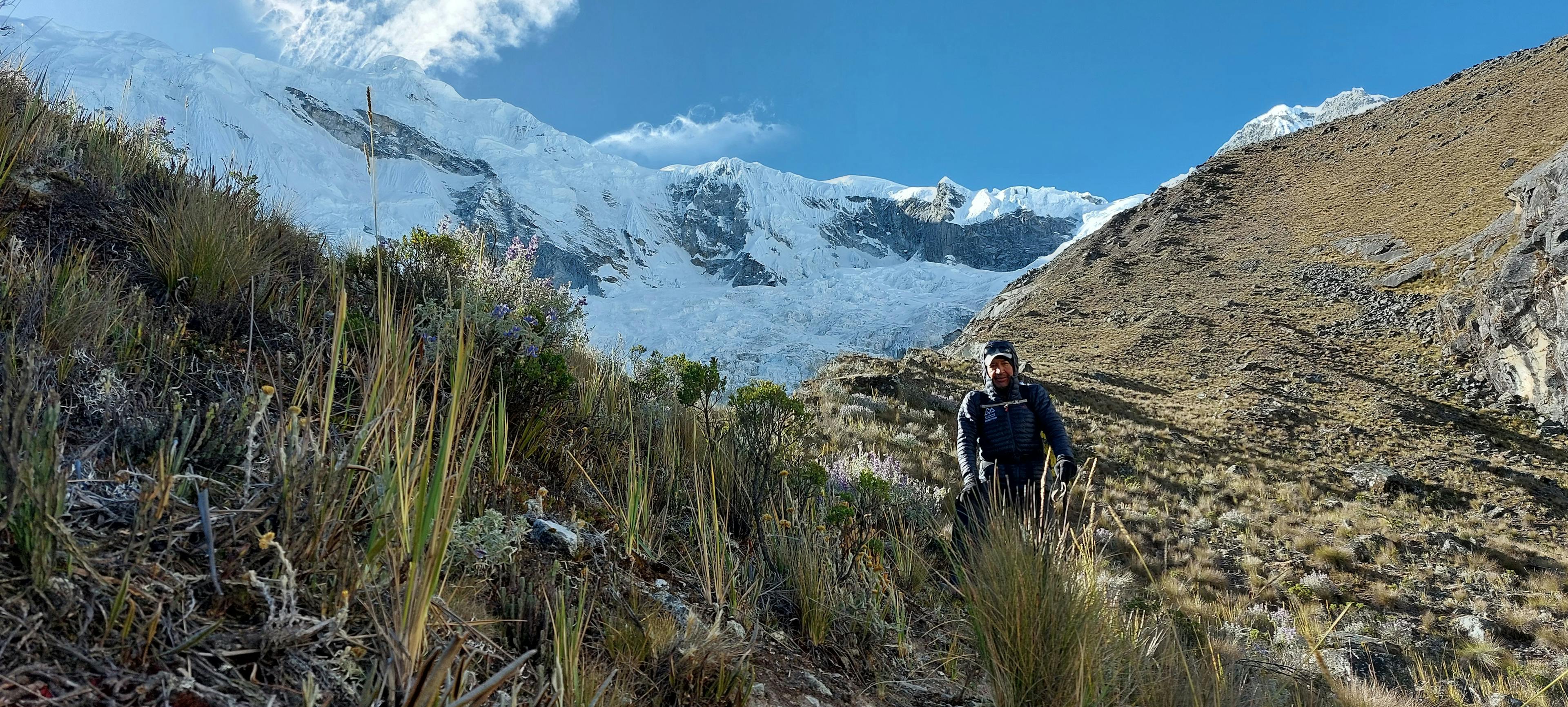 nevado chopicalqui - Lucio Huayhua Expeditions